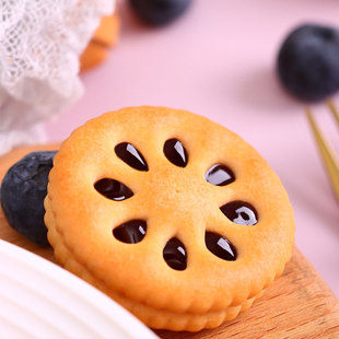 蓝莓味夹心饼干休闲小吃1110